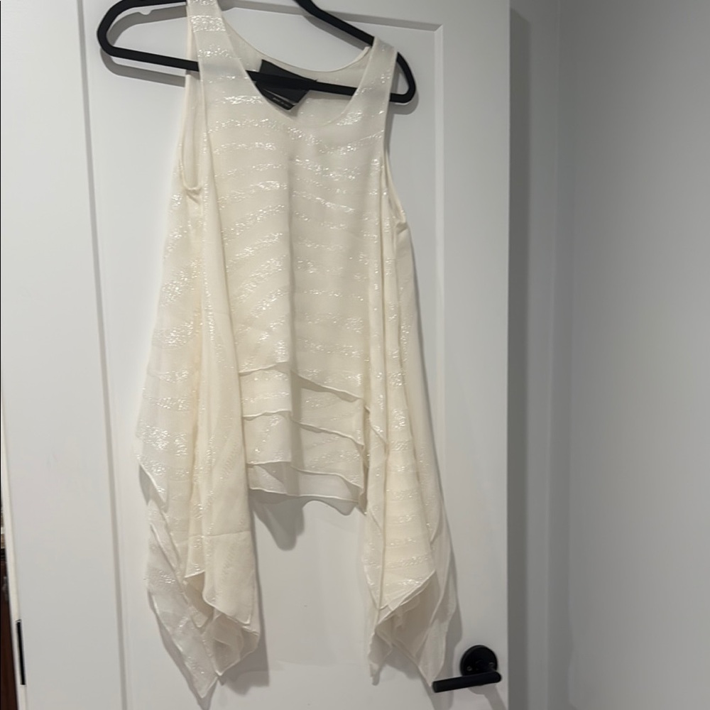 Jeffrey Dodd Elegant Cream Sleeveless Top